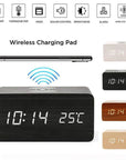 Despertador digital simil madera con carga inalámbrica, 3 alarmas y control por sonido