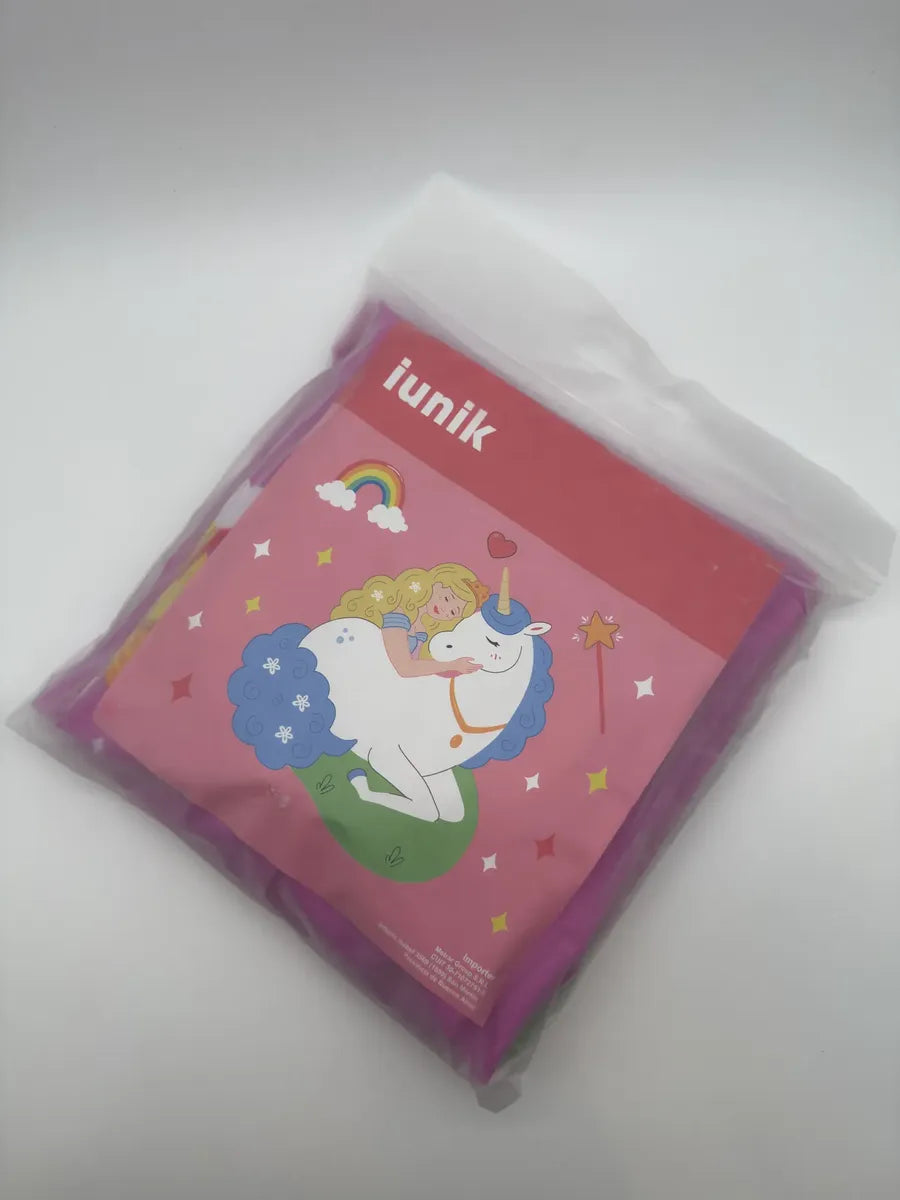Piloto de lluvia infantil de princesas y unicornios